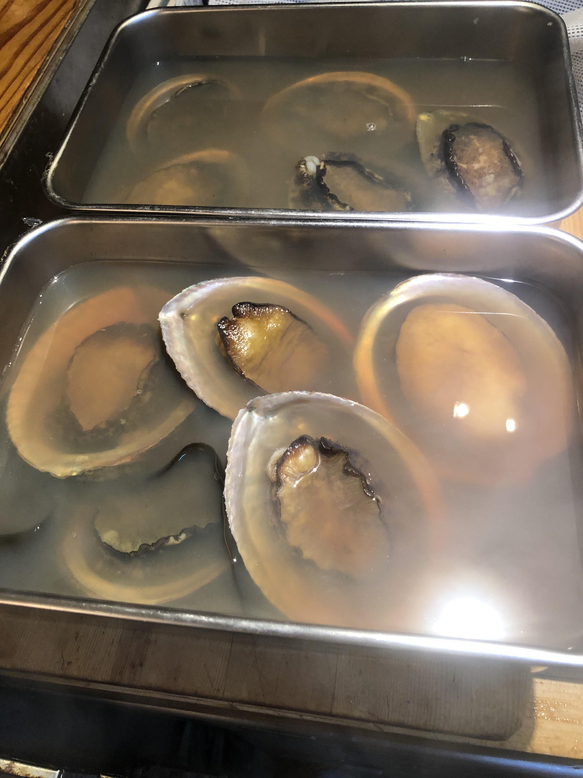 本日の夜の営業　ご予約がご予約が入りませんでしたので、お休みして、おせち料理の準備に使わせていただきます。