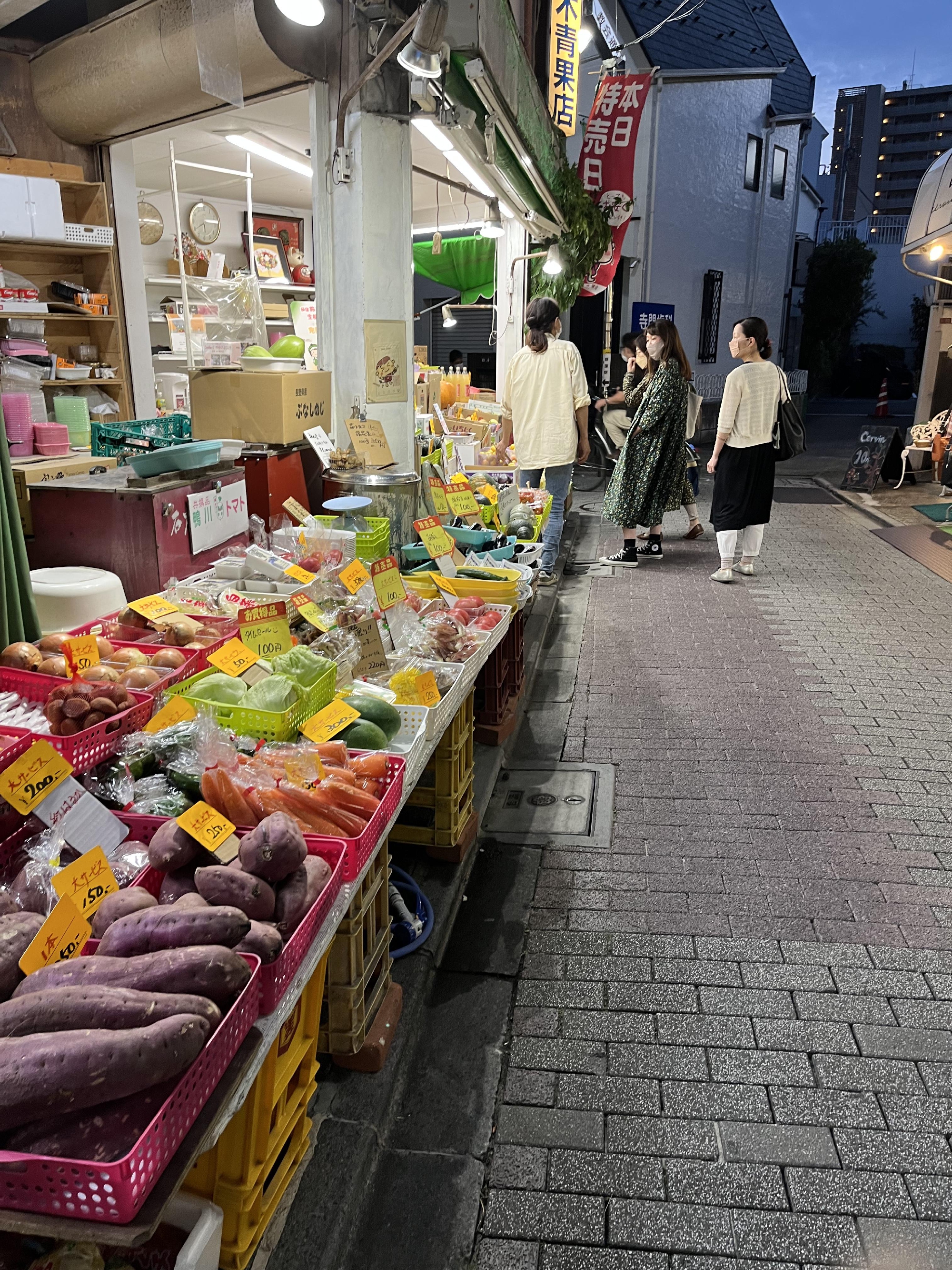 本日は　荻窪　鈴木青果店さんにて、凛とした八方だし販促